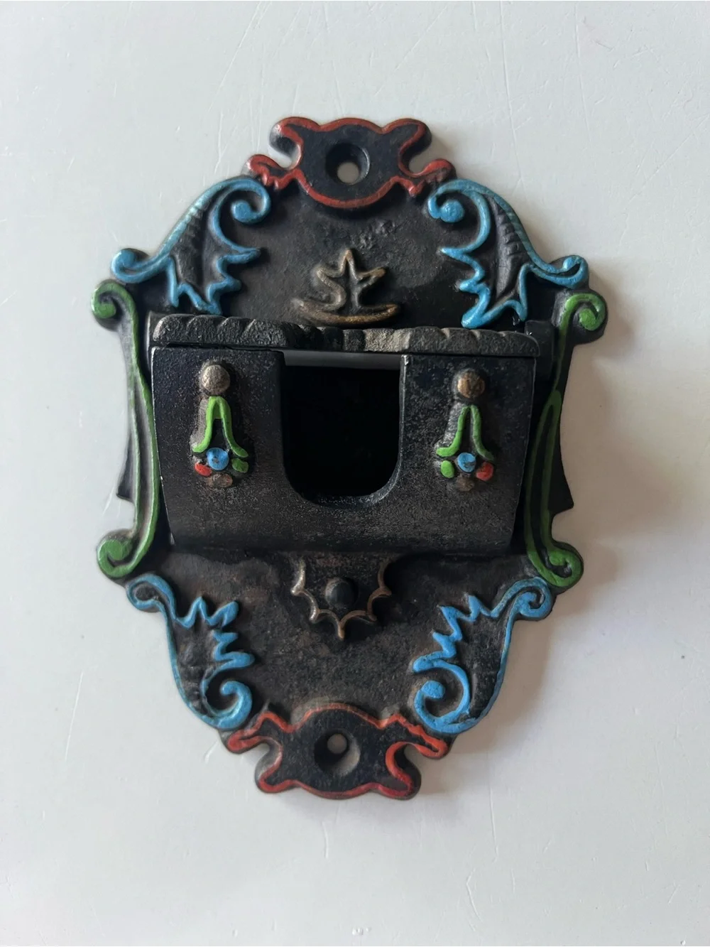 Vintage Wilton Cast Iron Wall Mounted Match Holder with hand painted highlights